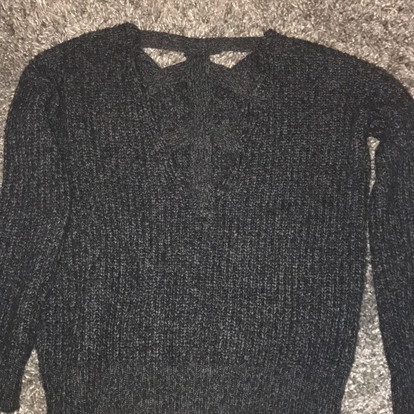 Urban outfitters sweater - Picture 2 of 4